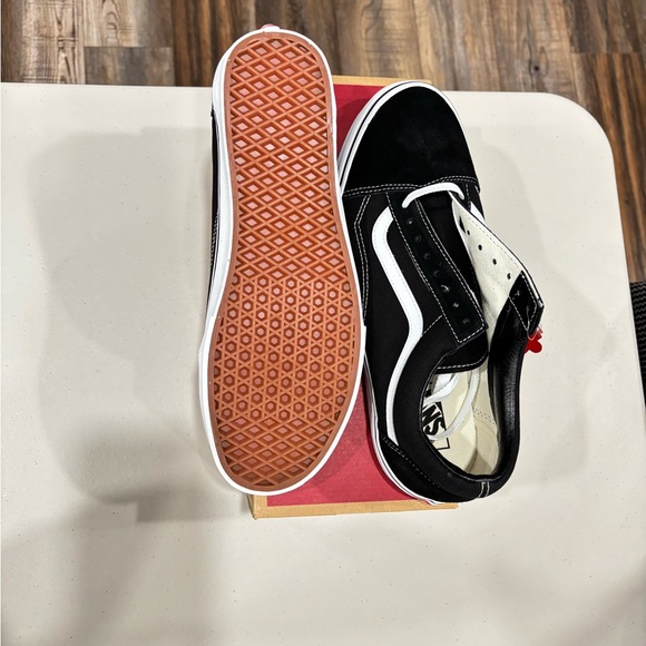 Brand new vans - Picture 4 of 4